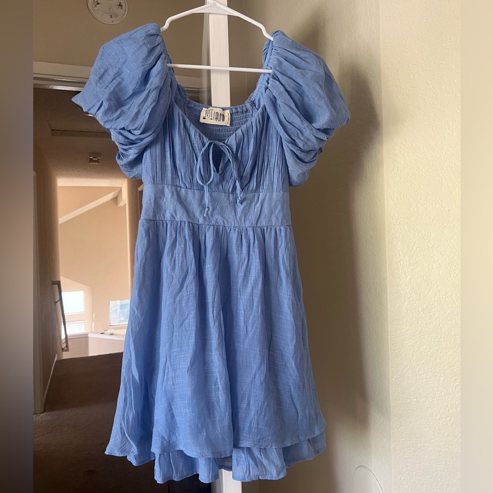 Just Found-Light Blue Puff Sleeve Summer Dress